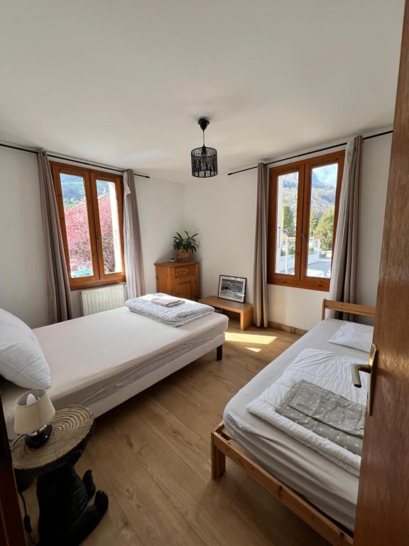 Duplex Sallanches - Terrasse, Centre & Parking by AlpenlySallanches - 4