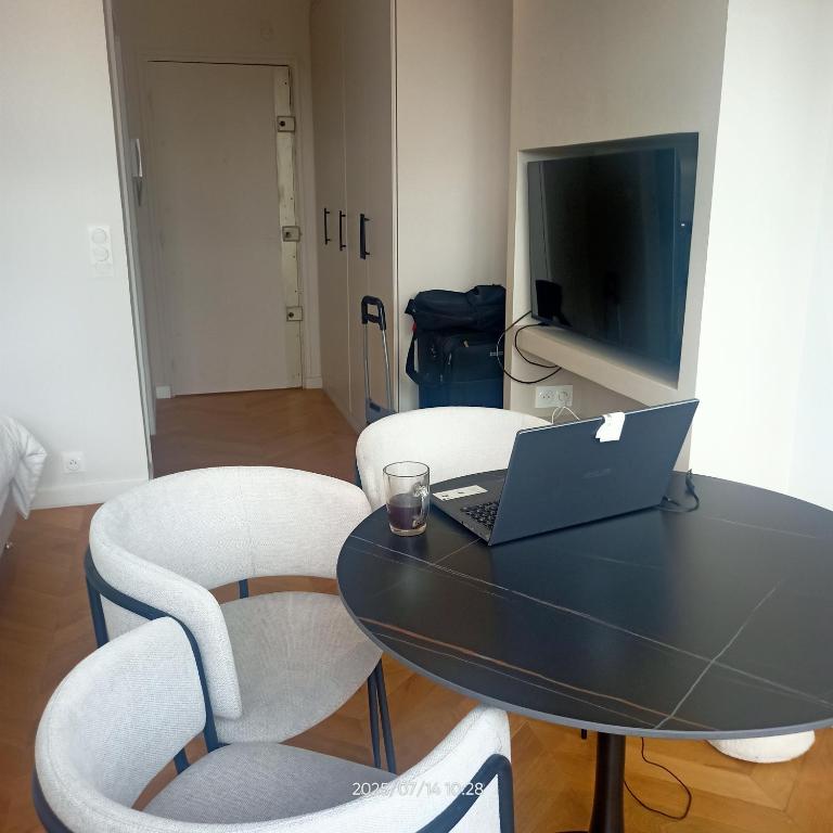 Location Studio - 2