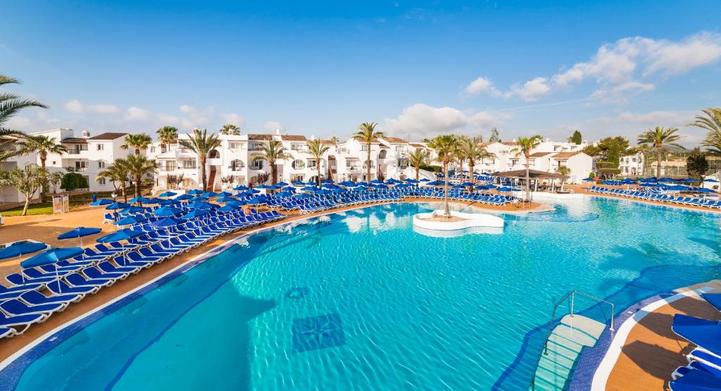 Globales Bouganvilla — Sa Coma, Balearic Islands