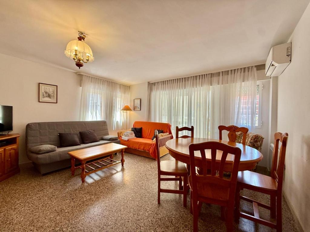 AT223 Bobyan - 3
