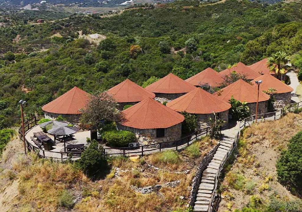 Hotel Selwo Lodge - Animal Park Tickets Included - 2