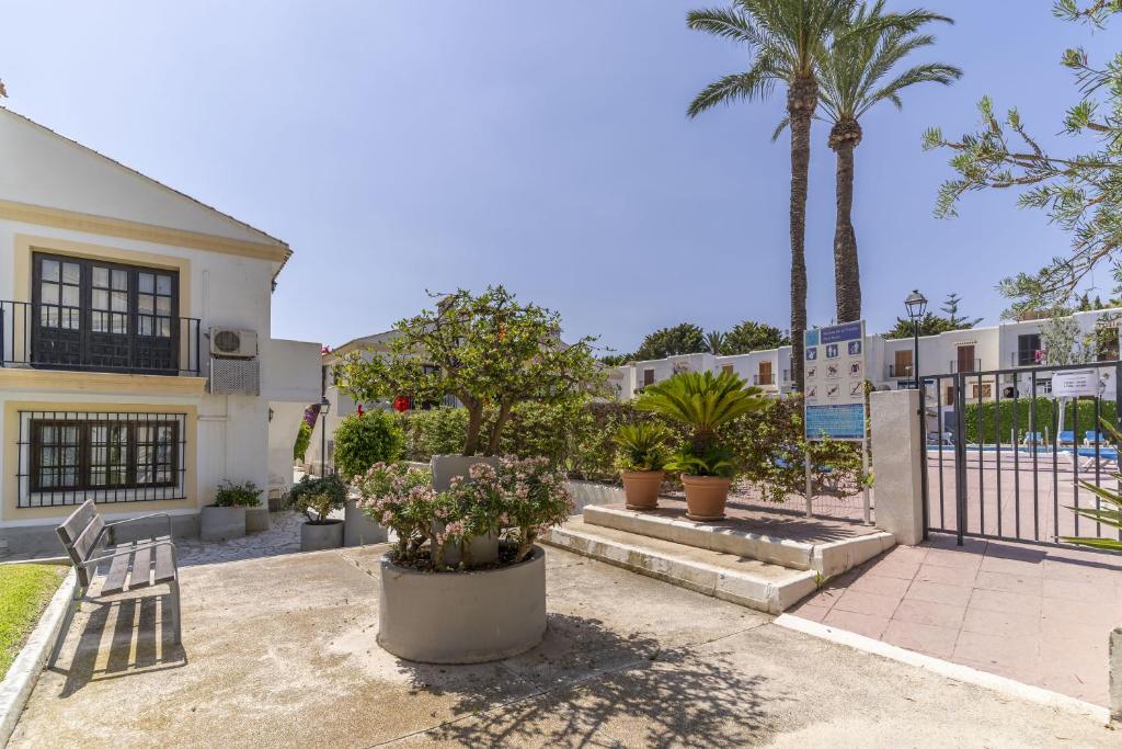 Vera Coast Fantástico Bajo con Jardin y Piscina - 4