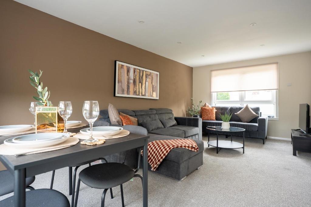 Rise House, Livingston