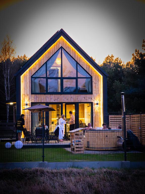 Stodoły Pod Gajem z Balią i Sauną, Trzebniów