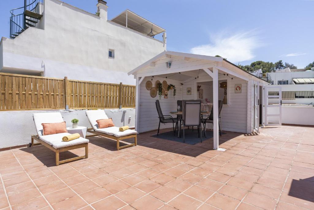 Rooftop Torrequebrada Holiday Apartment - 1