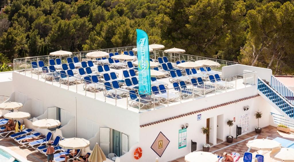 Globales Montemar — Hotel building in Santa Eulalia, Balearic Islands