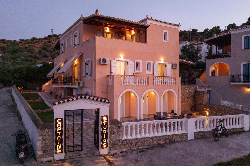 Captain's Studios, Spetses