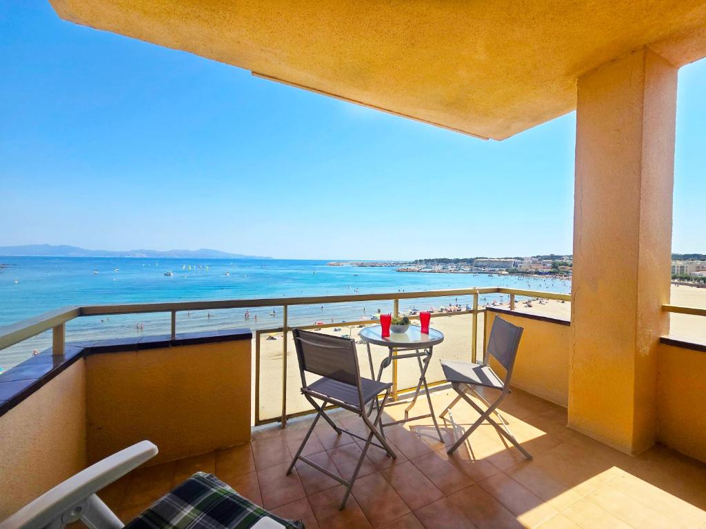 Apartamento Celeste frente al mar - 2