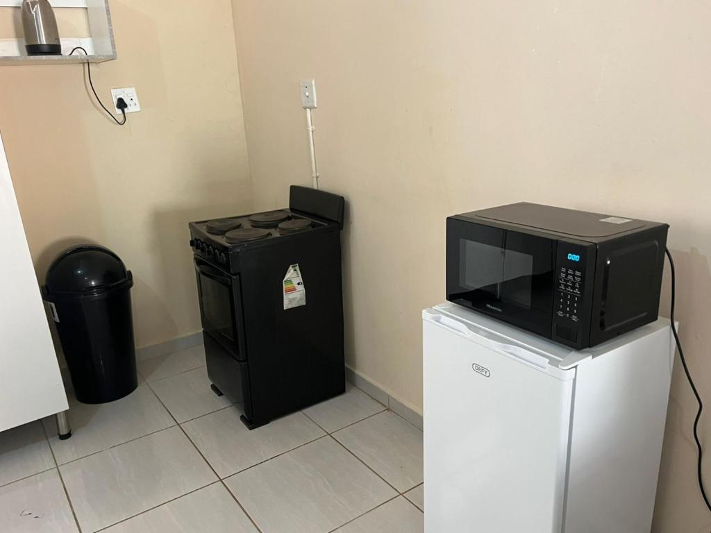 Dee village, Mahikeng