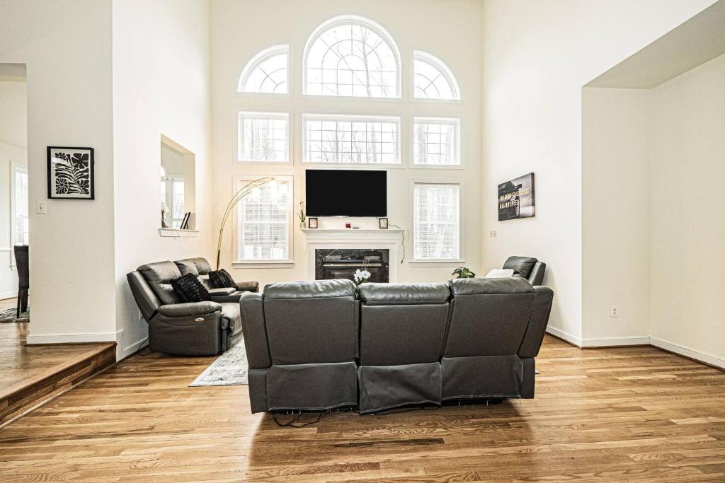 Quiet Escape with Easy DC Access-5BRMs Free Prking, Sherwood Manor