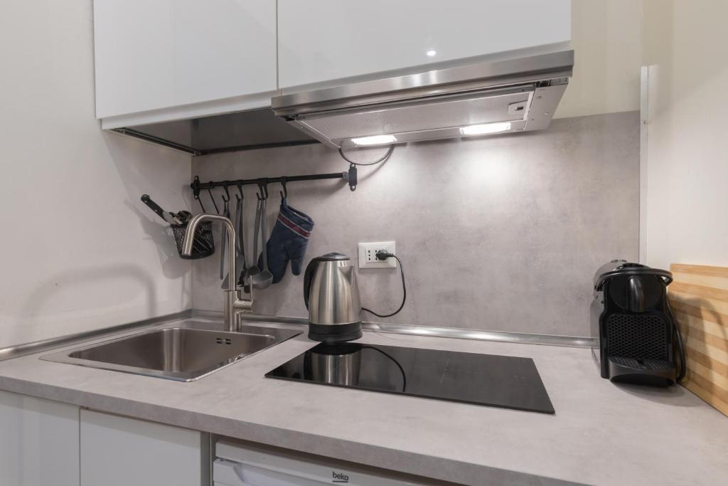 Corso Venezia Suite with double bathroom and balcony - 3