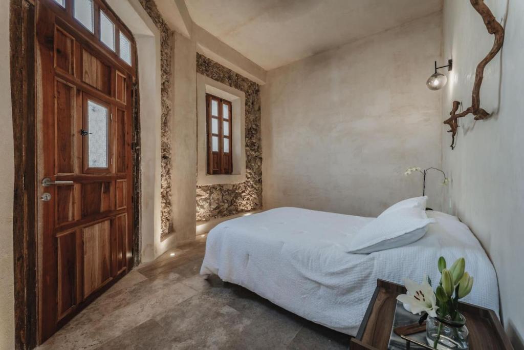 Casa Chomak - Colonial Luxury with a Private Outdoor Pool and Parking in Central Merida - 5
