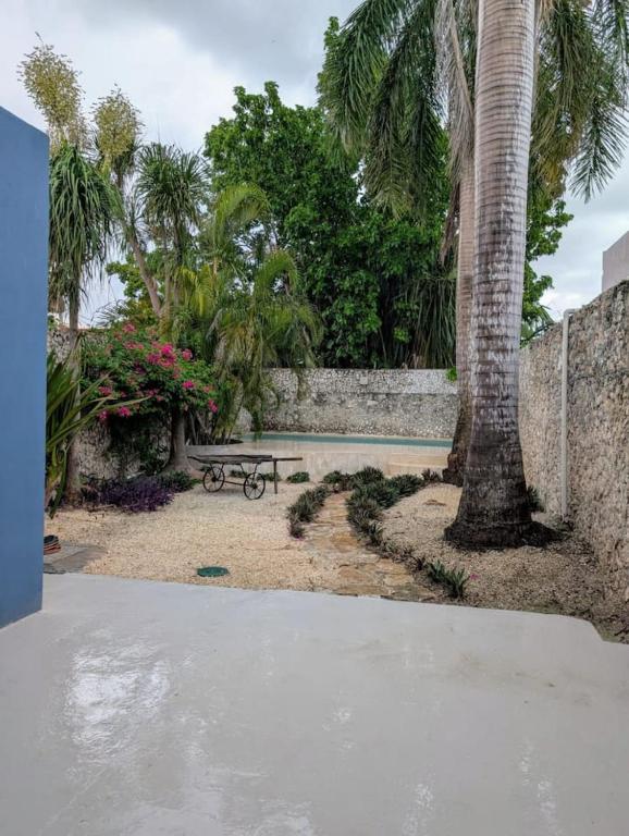 Casa Kiiwik - Luxury Property with a Private Outdoor Pool and Parking in Central Merida - 4
