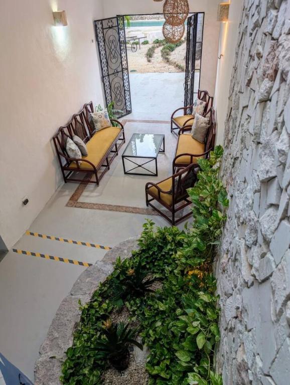 Casa Kiiwik - Luxury Property with a Private Outdoor Pool and Parking in Central Merida - 5