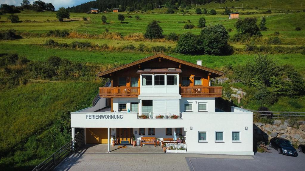 Apart Michl, Nauders