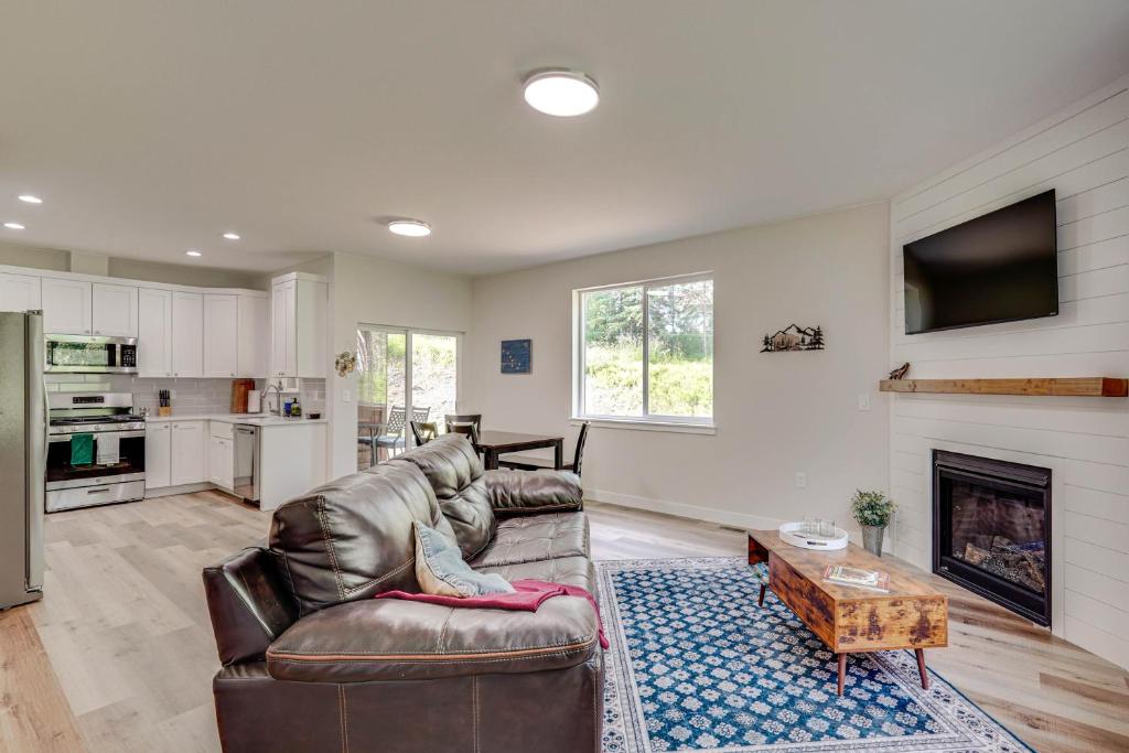 Explore Alaskas Playground Modern Wasilla Escape, Wasilla