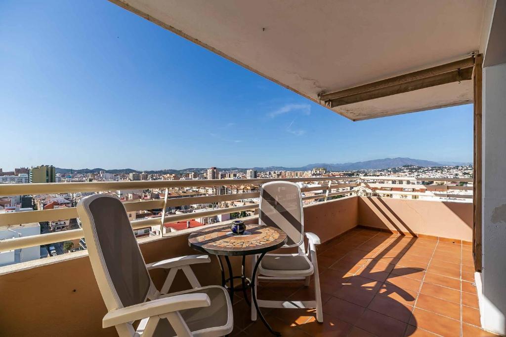 135 - Beachfront Apartment with Pool, Fuengirola! - 3