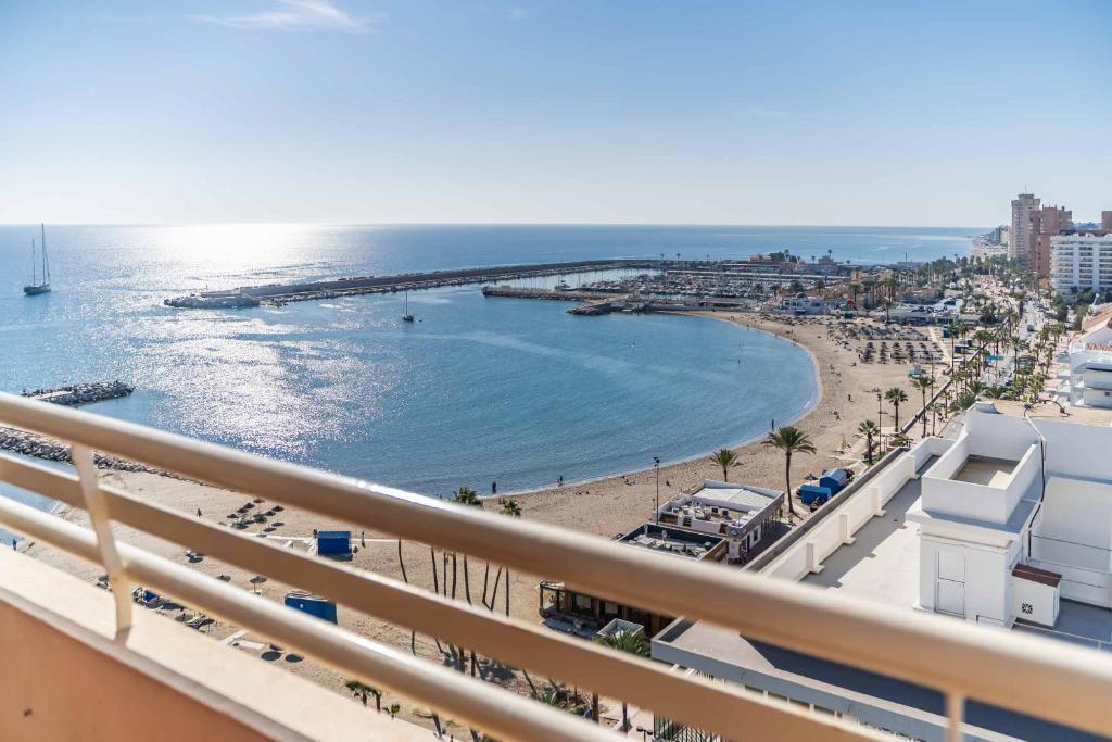 135 - Beachfront Apartment with Pool, Fuengirola! - 4