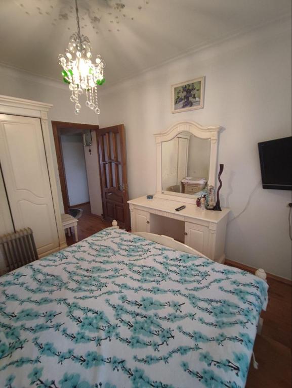 Near 8km bazaar apartment, Baku