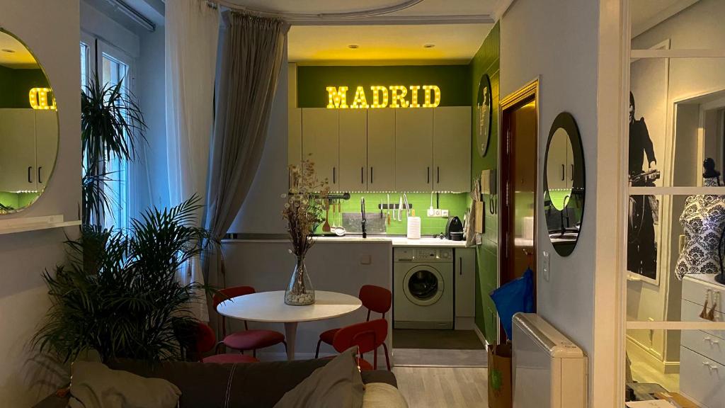 DISFRUTA del Barrio de las Letras Tu segundo hogar en Madrid - 4