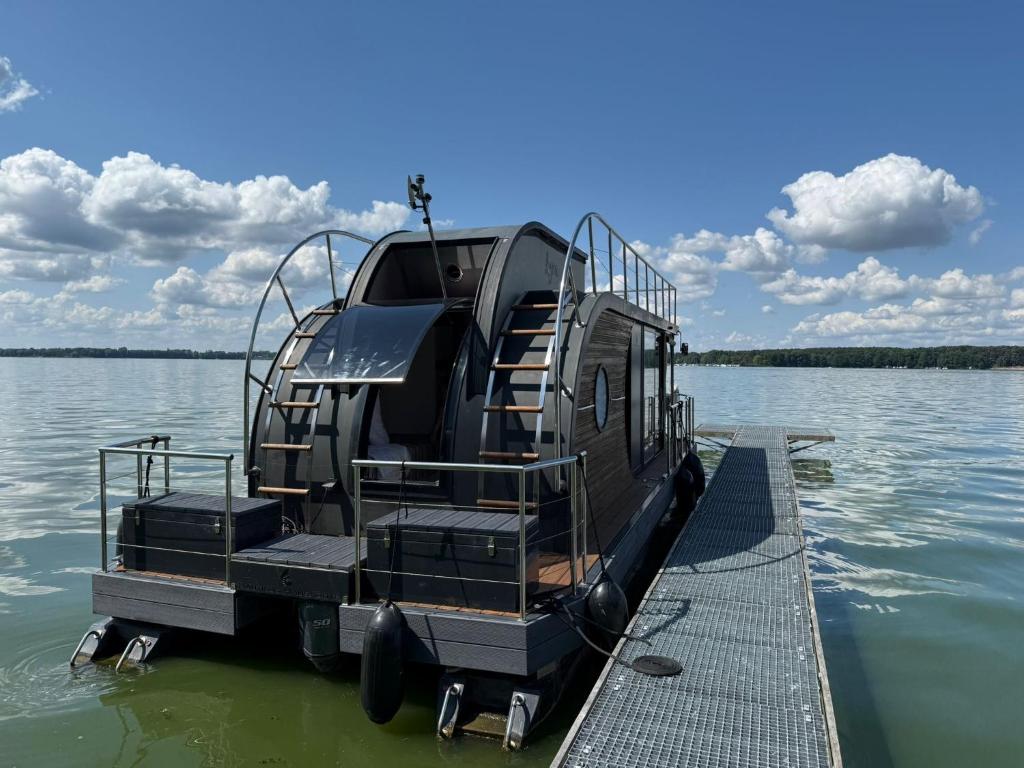 WOHLFÜHLBOOT Hausboot - Festlieger in der Marina Zaue am Schwielochsee - incl Stand Up Board, Schwielochsee