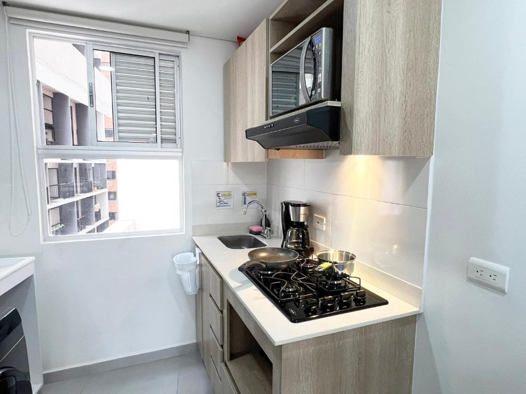 Apartamento con Terraza y Vista en Medellín - 3