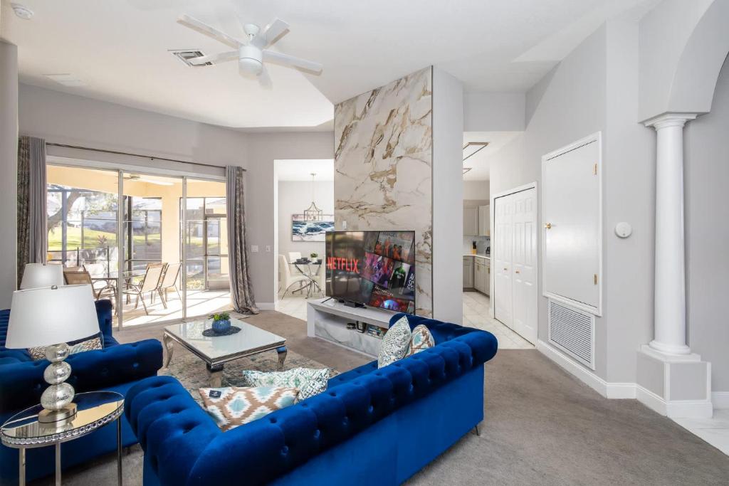 Silver Lining - Luxury for 10, Haines City