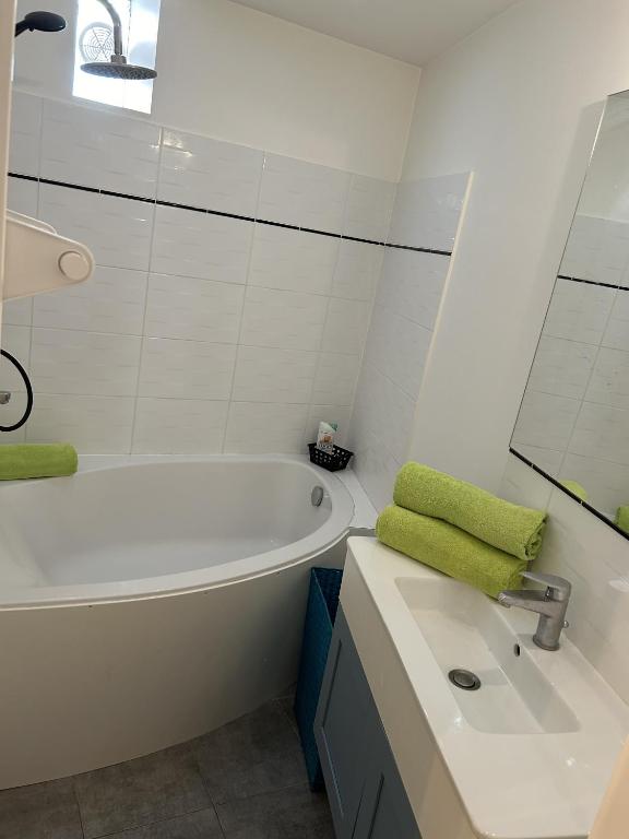 Rez de chaussée avec cour privée - 5