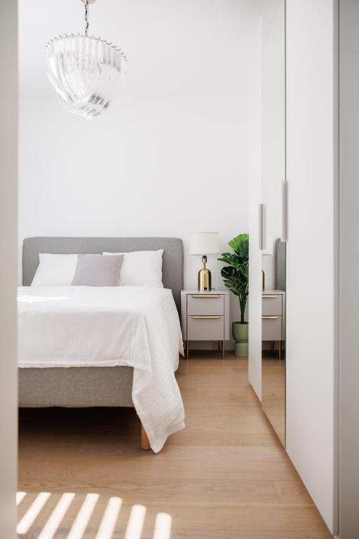 Stylish City Suite, Balcony, Augarten & Center, Wien