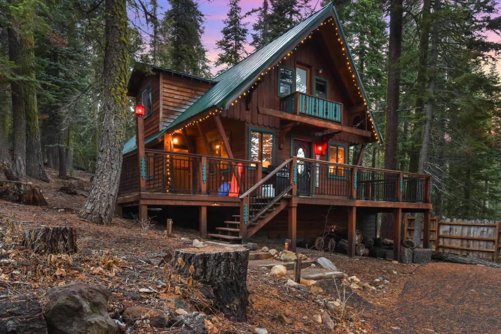 Tahoe Pines Cabin, Homewood