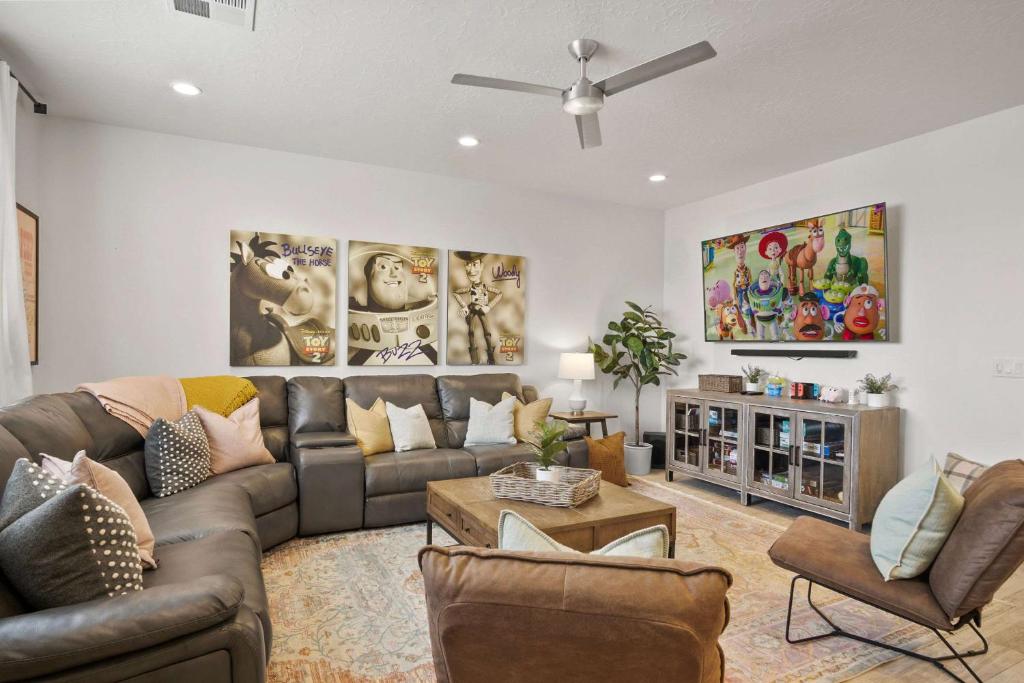 Live in Fantasy at Disney in the Desert, Washington