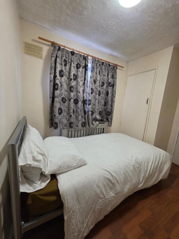 Spacious Double Room in Basildon Essex, Basildon