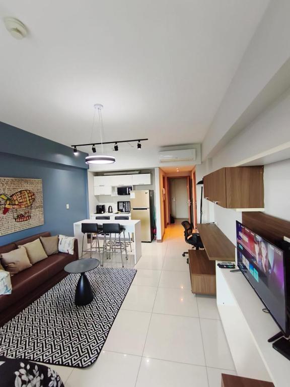 Z SHOPPING LA GALERIA APT 507 Great Location! Low price! Full amenities! - 4