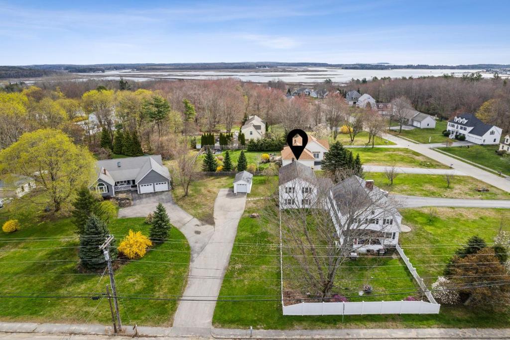 The Coastal Nest - Stay for 5, Scarborough