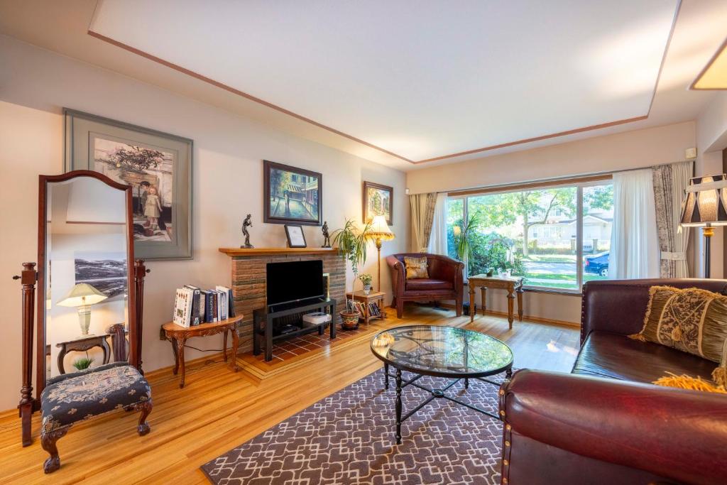 Captivating and Breathtaking Residence in Vancouver, Vancouver