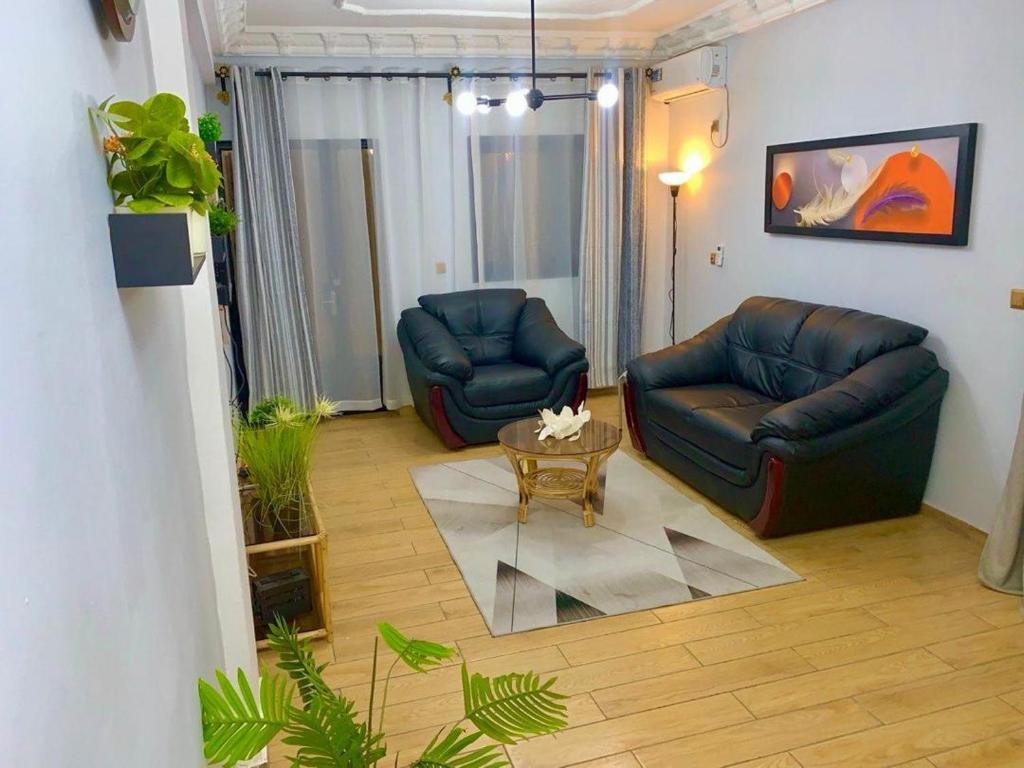 Services Meublé, Yaoundé