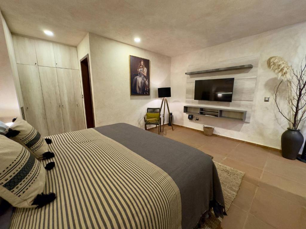 Toulouse en ValQuirico, Santeagueda