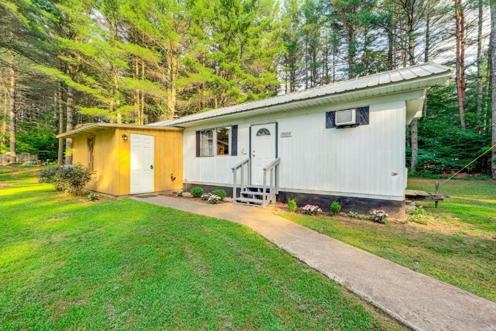 Snowmobile and ATV Trails On-Site Adirondacks Abode, Greig