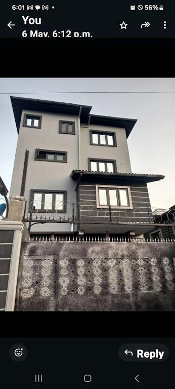 Standar Room #8, Ikeja