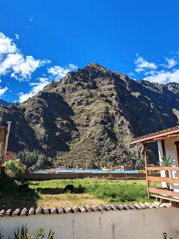 Casita en Ollantaytambo con vista a las montañas - 2
