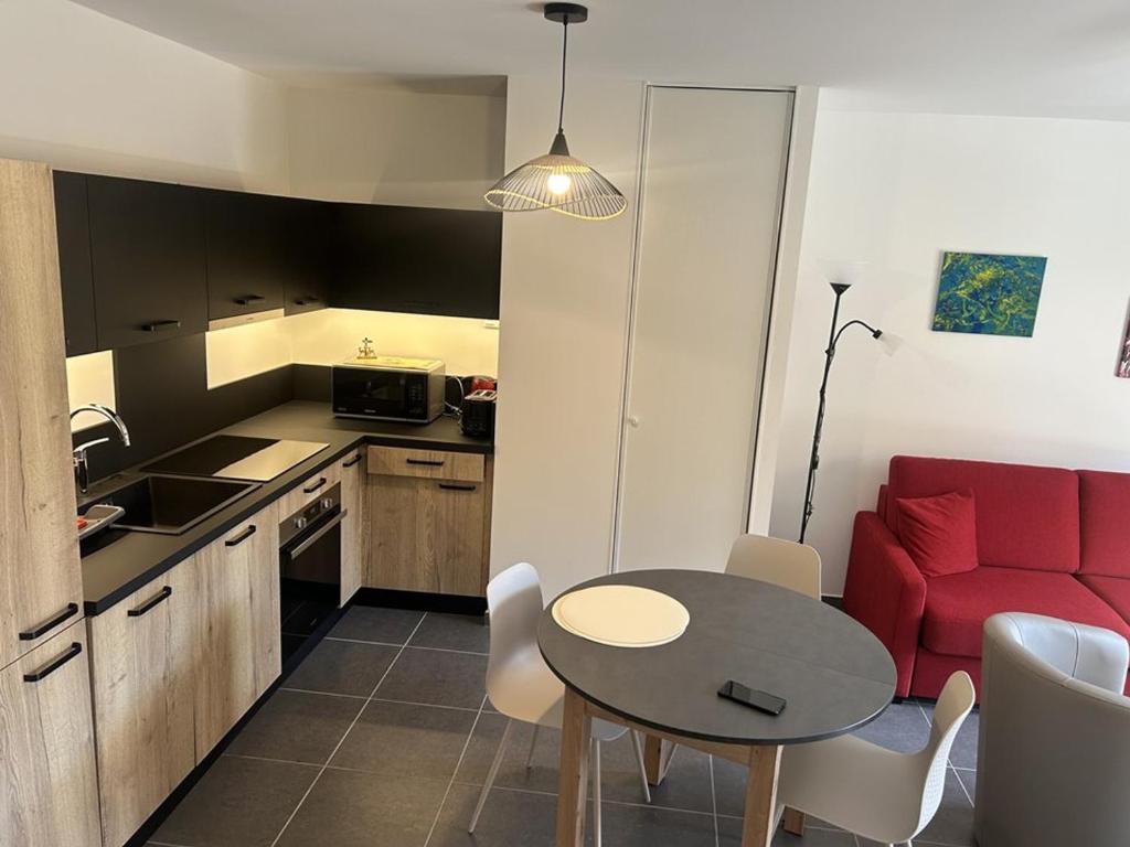 Appartement spacieux au centre, près télécabine, terrasse - 3