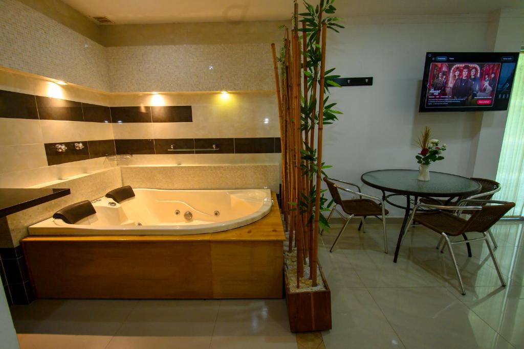 Hotel Villeta Suite - 4