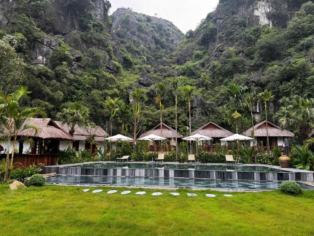 Tam Coc Golden Fields, Ninh Binh