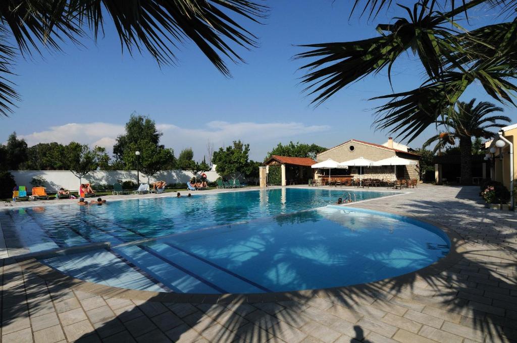 スイミングプール