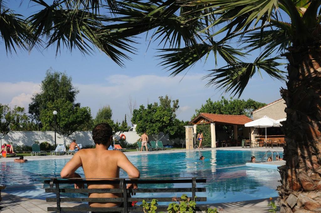 スイミングプール