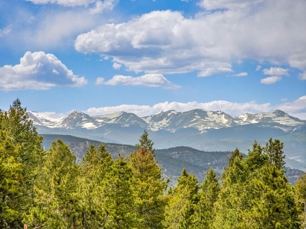 Switchback Basecamp home, Idaho Springs