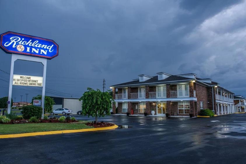 Richland Inn — Hotel in Lawrenceburg (TN)