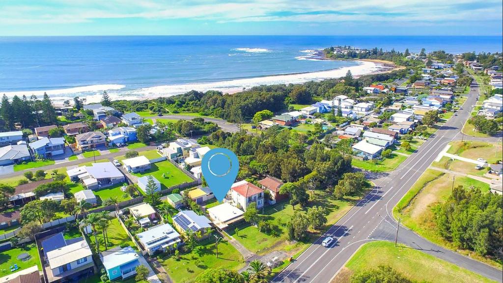 The Cabana - Pet Friendly with Fireplace - 2 Mins to Beach, Culburra Beach