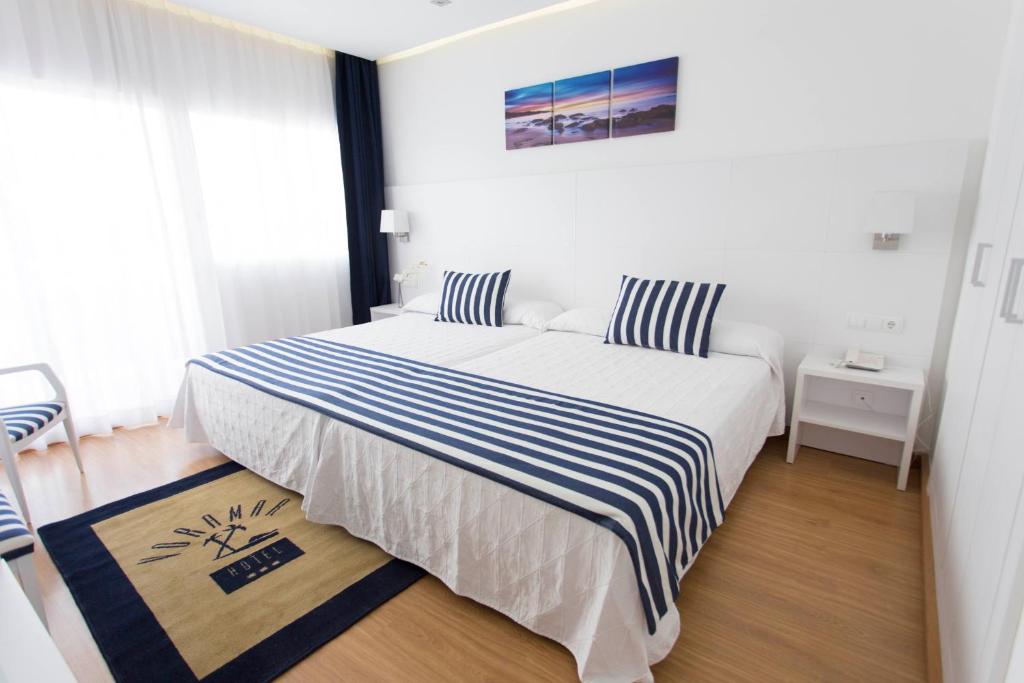 Hotel Voramar — Hotel rooms in Benidorm, Valencian Community