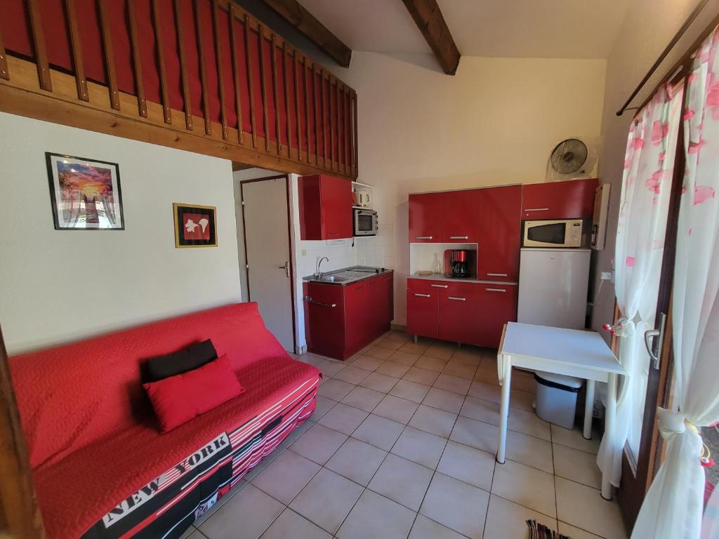 Jolie maison d'angle, pour 4 couchages, terrasse, résidence piscine commune à 400m plage de PORTIRAGNES PLAGE LRJP134 - 3